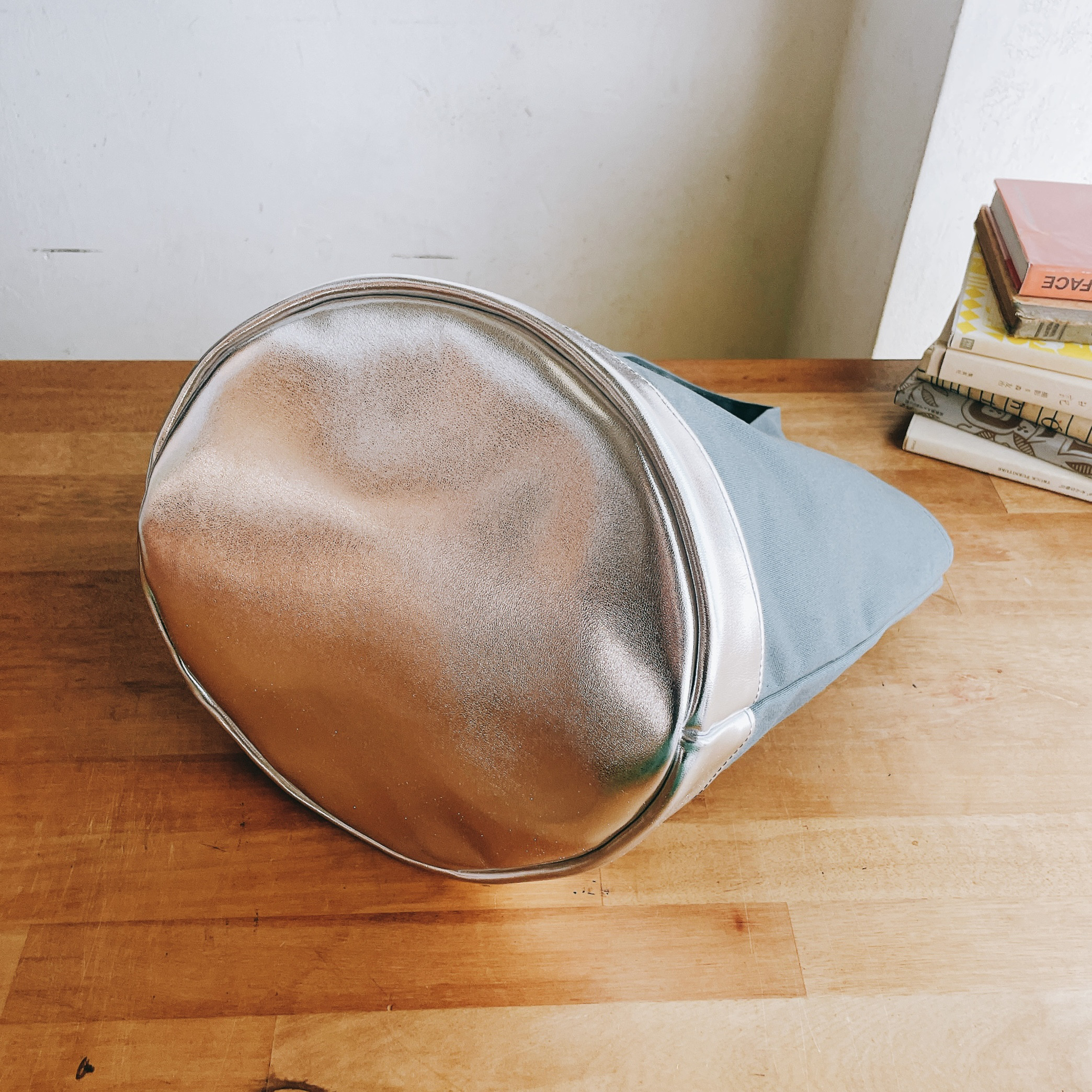 ［L］マルシェカゴのような帆布のバケツトート！ブルーグレー✕シルバー