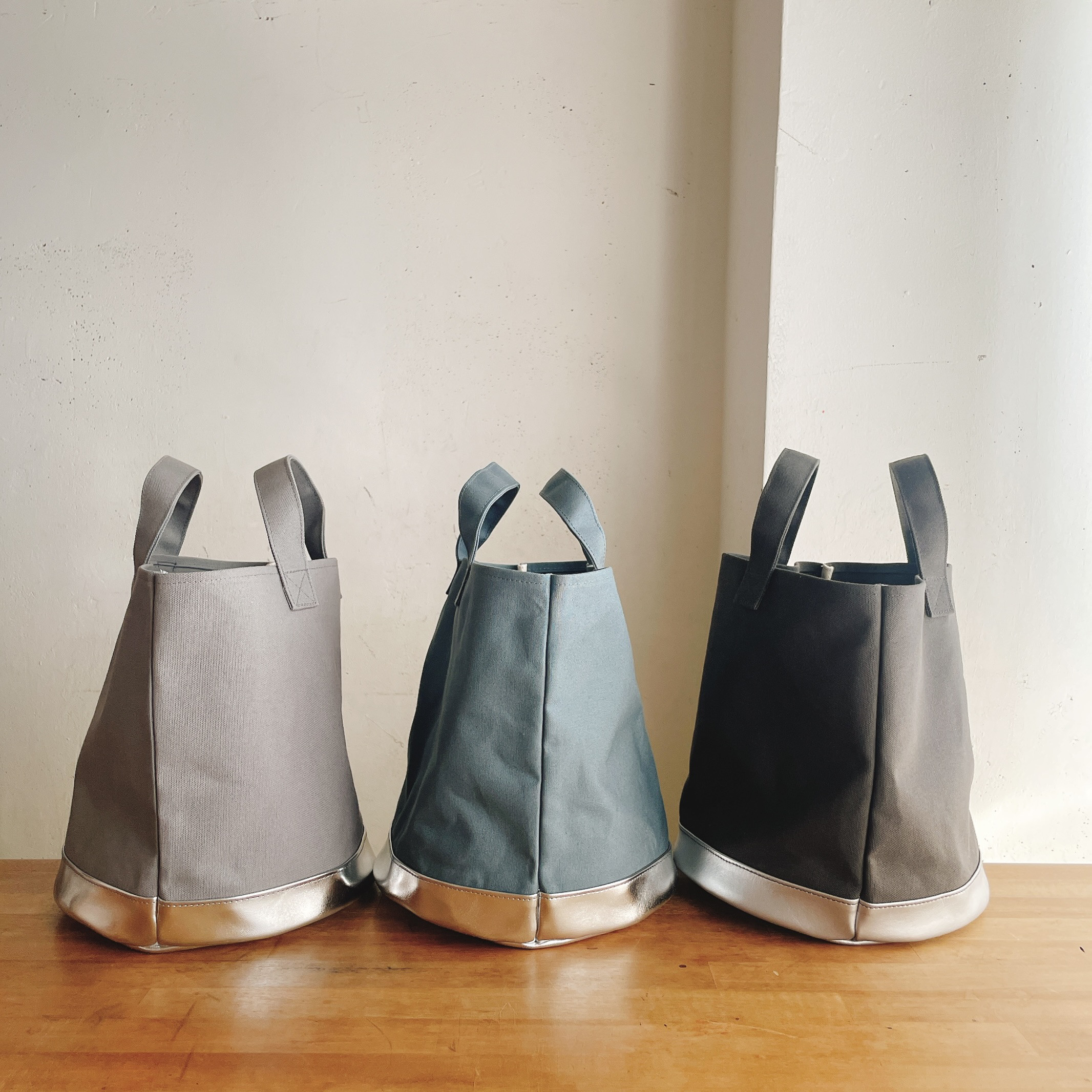 ［L］マルシェカゴのような帆布のバケツトート！ブルーグレー✕シルバー