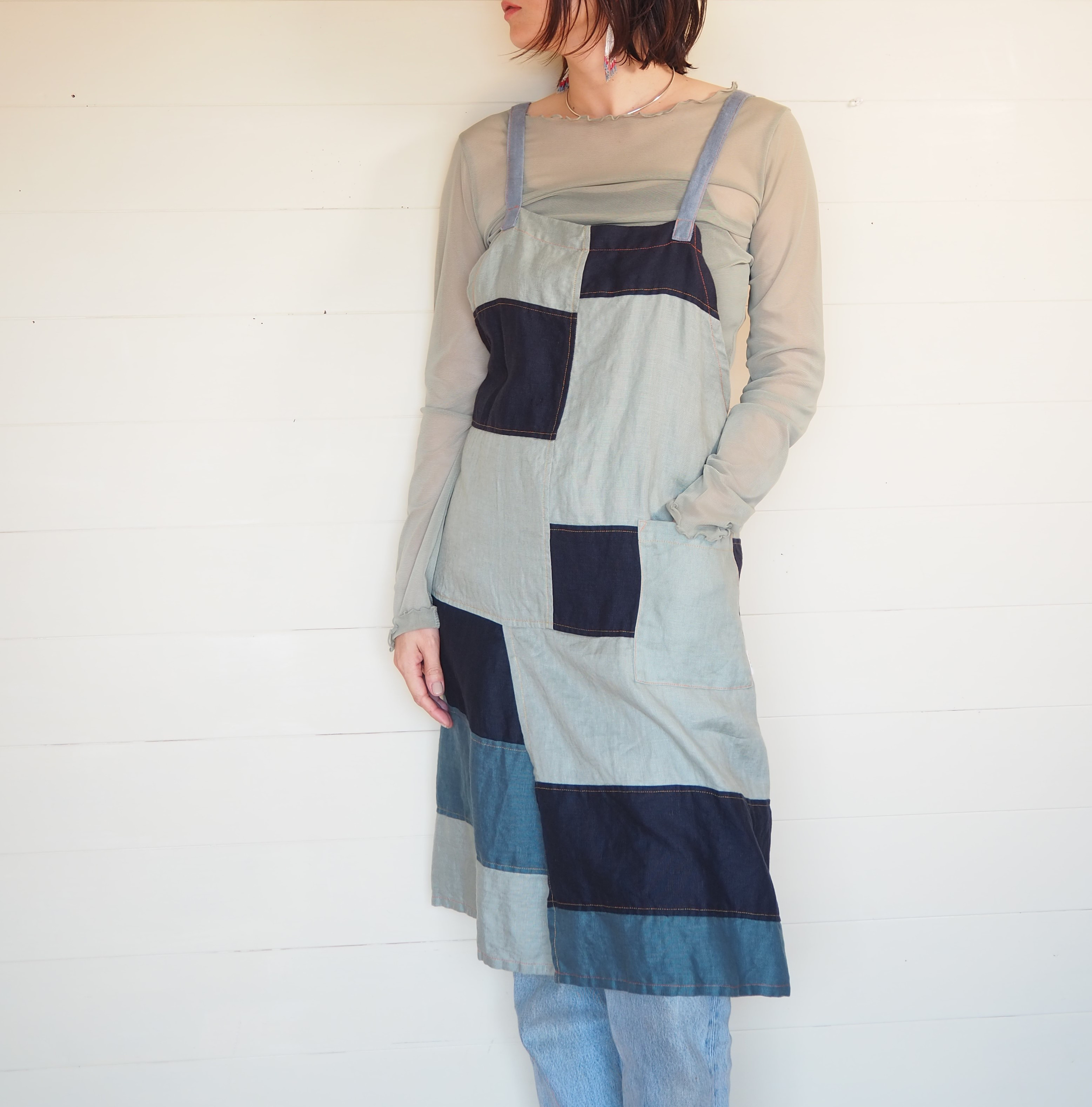 SALE■リネンツギハギエプロン■パッチワークデザイン／ナチュラルワークウェア／家事服・ガーデニングにも■