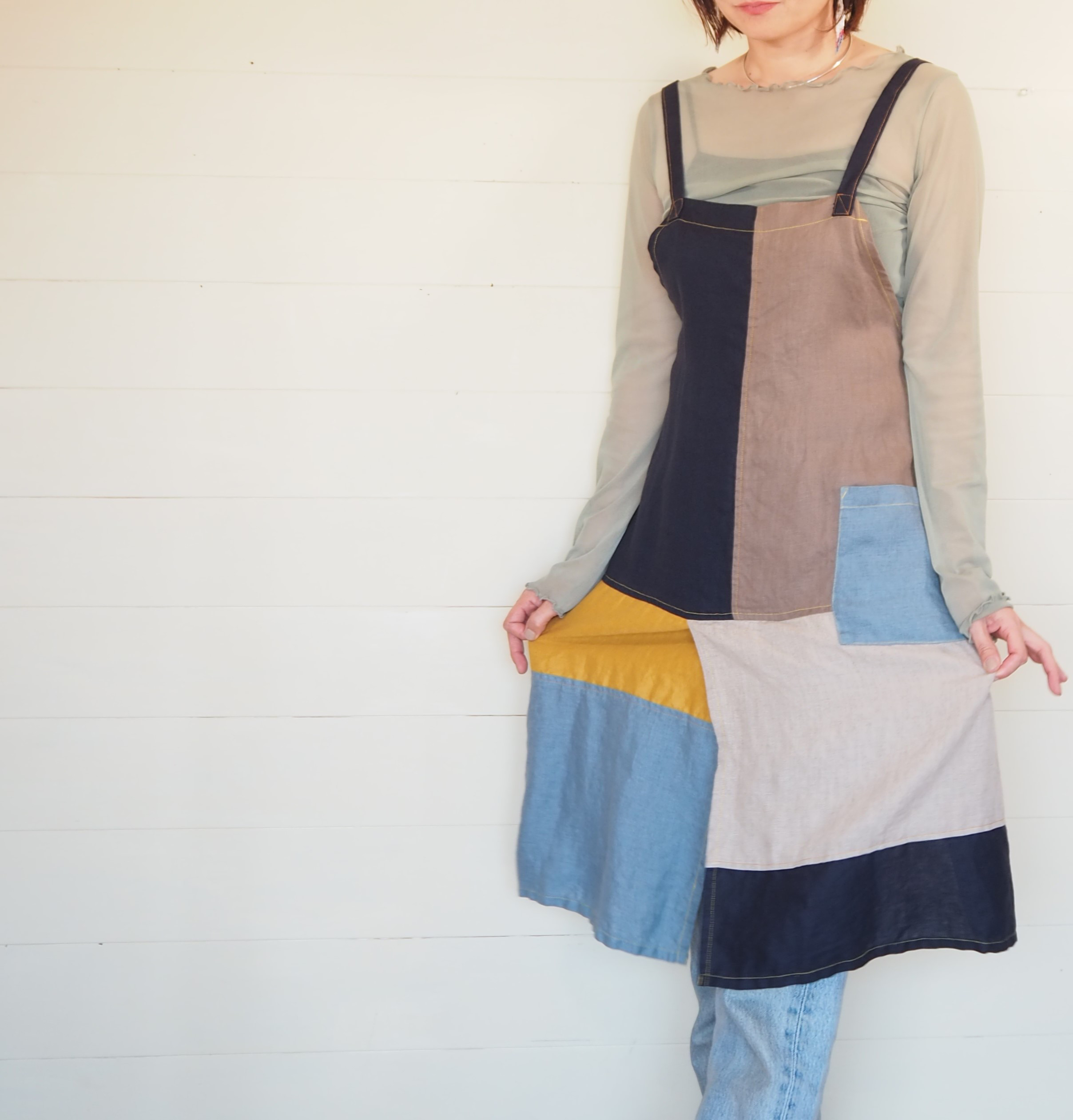 SALE■リネンツギハギエプロン■パッチワークデザイン／ナチュラルワークウェア／家事服・ガーデニングにも■