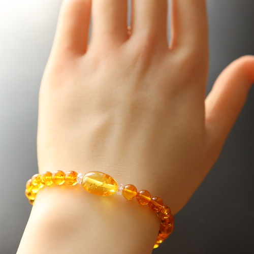 ☆スーパープレミアムブレス☆天然琥珀・ハニーカラーアンバー（バル