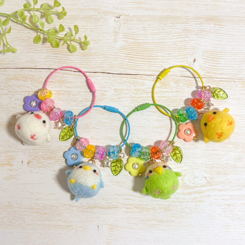 ♡色を楽しむ 羊毛フェルトのカラフルじゃらじゃらワイヤーリング