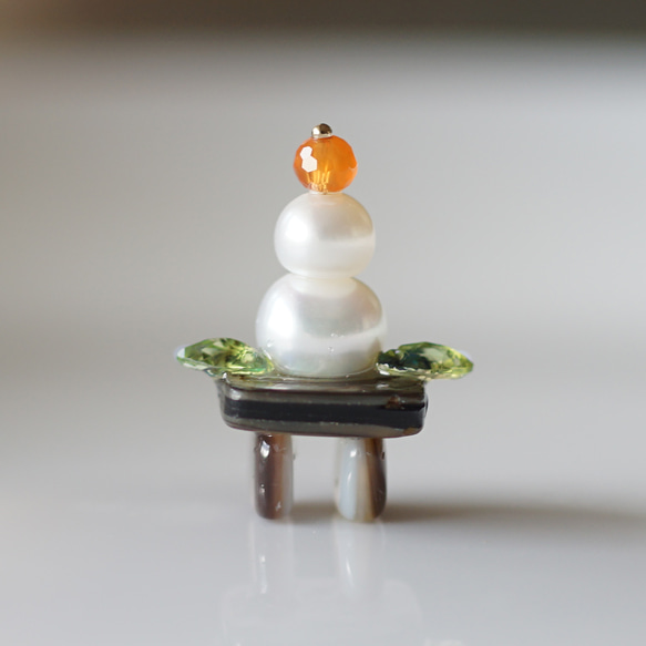 寶石鏡餅★珍珠、橄欖石、鮑魚、黑唇珍珠、紅玉髓 第5張的照片