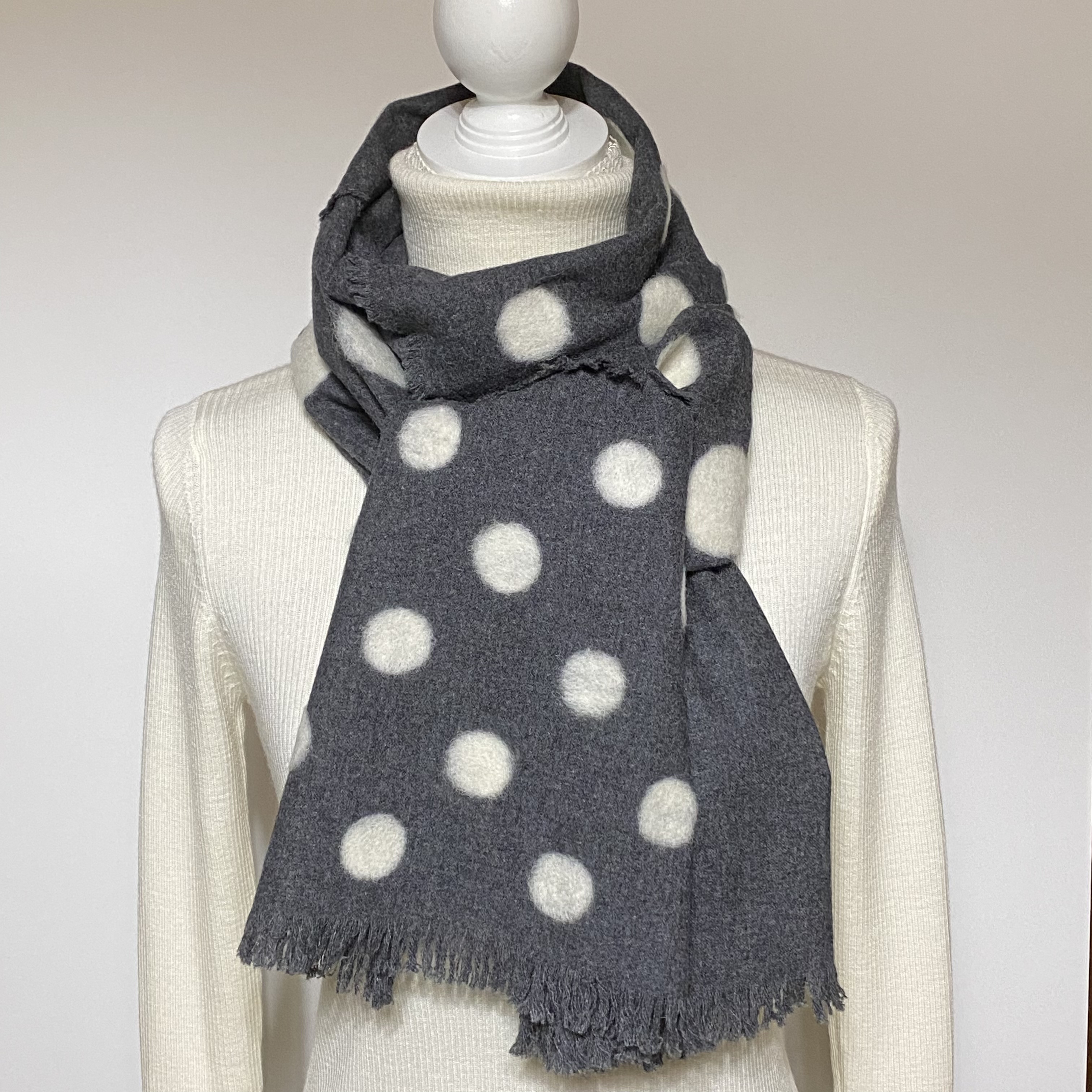 ＊MIXドットアクセントのロングウールマフラー/ トップグレー