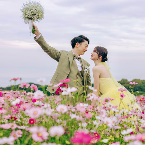 実例写真！ レモンイエローカラードレス プリーツ ホルターネック