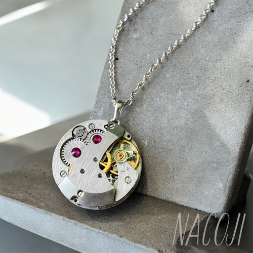 ヴィンテージ 時計 アクセサリー コレクション 時計仕掛けのネックレスRUBY ヴィンテージ時計のムーブメント