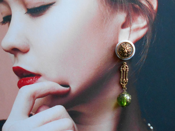 ～Leo～（ドイツヴィンテージ/ルーサイト/ライオンボタン） 3枚目の画像