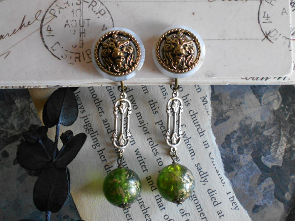 ～Leo～（ドイツヴィンテージ/ルーサイト/ライオンボタン） 2枚目の画像