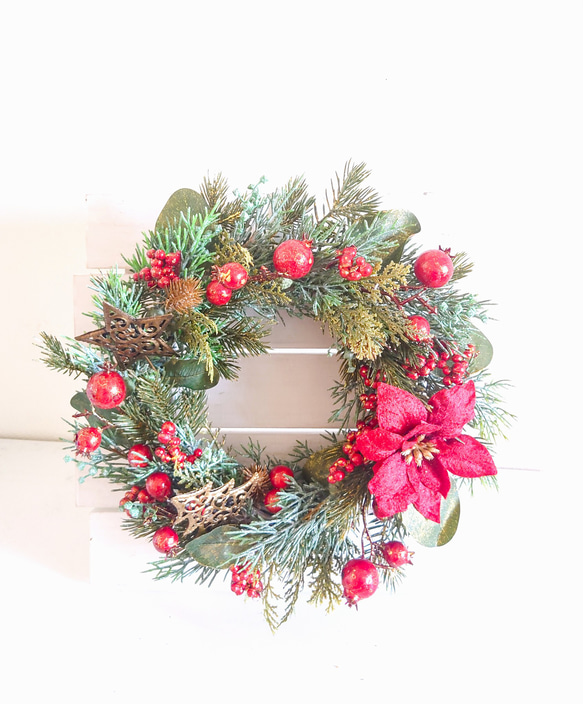 【クリスマス】真っ赤なポインセチアとベリーの北欧風ナチュラルクリスマスリース★ラッピング無料★ 2枚目の画像