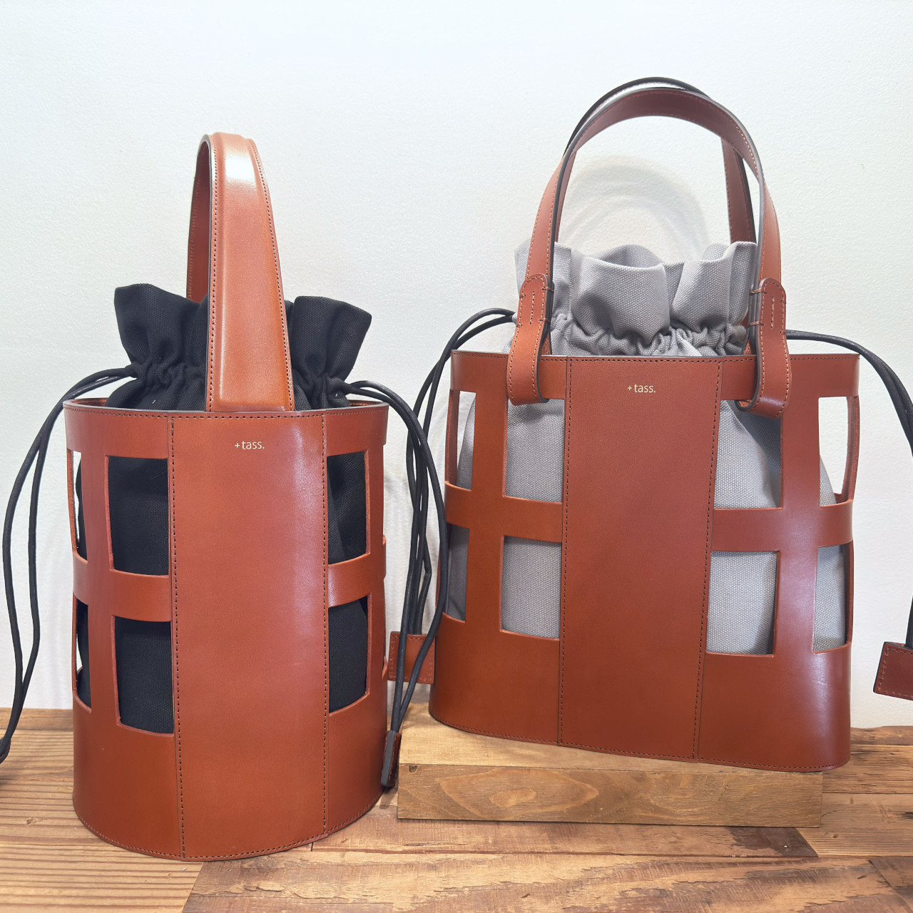 Square Hole Bag　Col:Brown　帆布素材巾着付