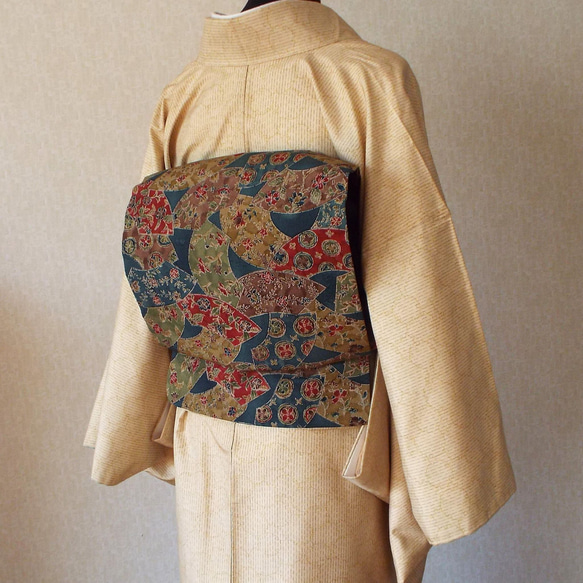 お太鼓飾り結び作り帯　金茶色紙に唐草　華扇太鼓　ハンドメイド お太鼓飾り結び作り帯 金茶色紙に唐草 華扇太鼓 ハンドメイド