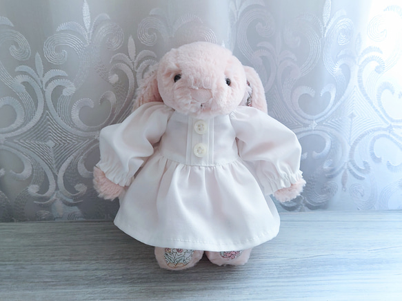 【美品】ぬいぐるみ柄ワンピース（白） ◇ふんわりホワイトのシャツワンピース*白ぬいぐるみ服ジェリー