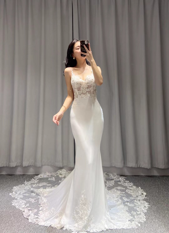 シアーな美しさ キャミソール 魅惑の花レースvネック 背中見せ くるみ