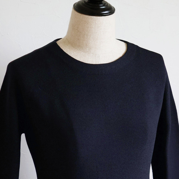 【卒入学に！】ホールガーメント パール付き フィットアンドフレアワンピース【ネイビー】 8枚目の画像