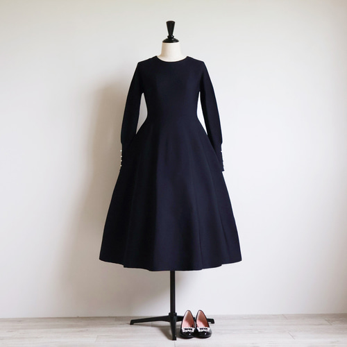 卒入学に！】ホールガーメント パール付き フィットアンドフレア