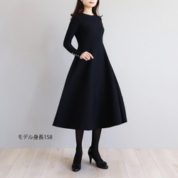 【卒入学に！】ホールガーメント パール付き フィットアンドフレアワンピース【ネイビー】 4枚目の画像