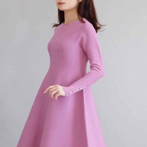 ホールガーメント パール付き フィットアンドフレアワンピース  