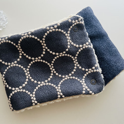 ミナペルホネン オトナのネックウォーマー タンバリン ネイビー