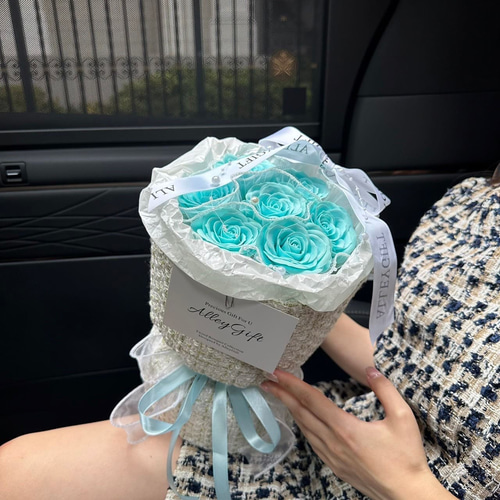 ツイードブーケ スペシャルブルー色 枯れない花束 グリッターローズで