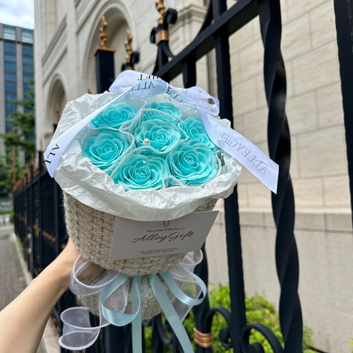 ツイードブーケ スペシャルブルー色 枯れない花束 グリッターローズで