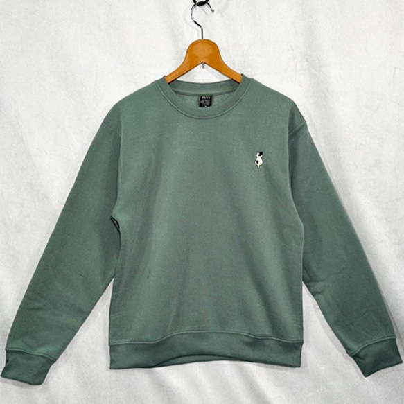 【選べる１１色展開】【秋冬の1枚】三毛猫のワンポイント刺繍 暖か裏起毛フリース生地 長袖スウェット/トレーナー 16枚目の画像