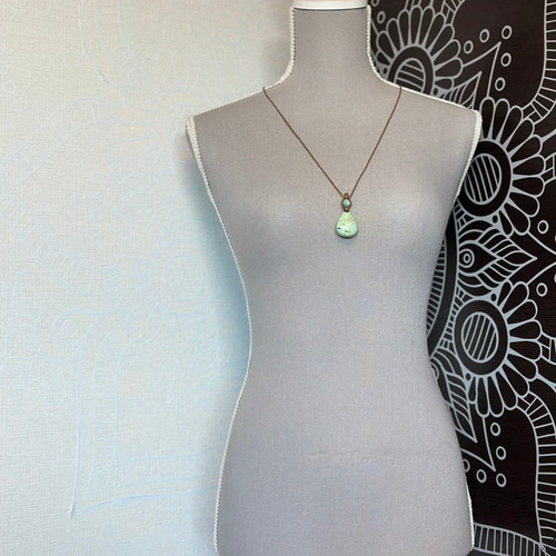 聖薫』天然スパイダーウェブターコイズのマクラメペンダントネックレス