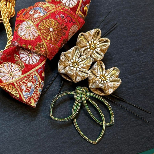 雅麗 ― 金襴結びの彩り（S053）｜金襴リボン×つまみ細工 髪飾り 成人式