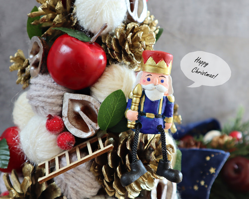 【希少】新品未使用COACH クリスマス　オーナメント　チャーム　くるみ割り人形 新品未使用】COACH クリスマス オーナメント チャーム くるみ割り人形