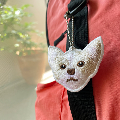 送料無料＊ チワワ リアル刺繍 チャーム キーホルダー