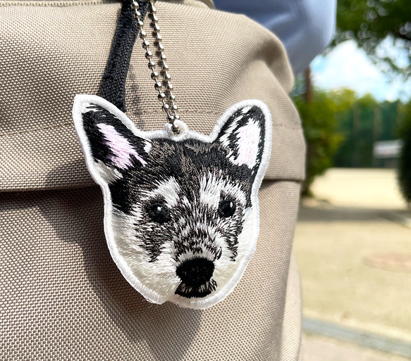 【SALE 20％OFF】送料無料　柴犬 リアル刺繍 チャーム キーホルダー 犬 しばいぬ スマホ 動物  ペット シバ 3枚目の画像
