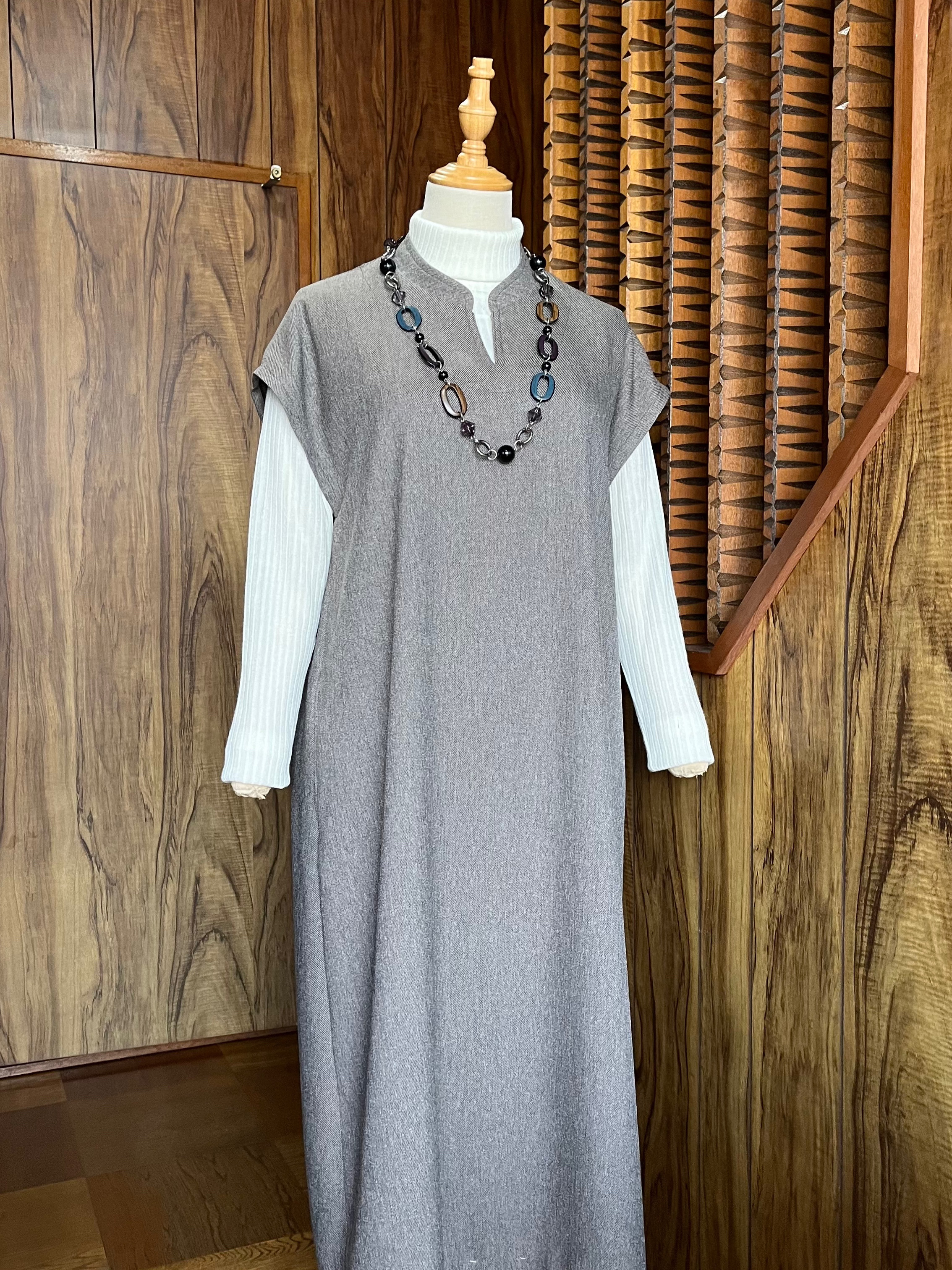 フレンチスリーブのワンピース