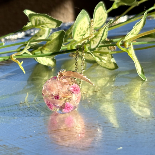 ドライフラワーの林檎ネックレス(ピンク) ネックレス・ペンダント