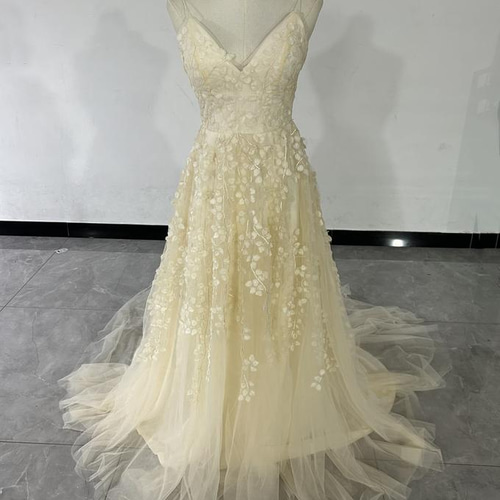 【♡様お取り置き】ドレスプロダクション　リーフ刺繍 ウェディングドレス　W258 美品！ウエディングドレス ボレロ リーフ刺繍 可愛い 花嫁