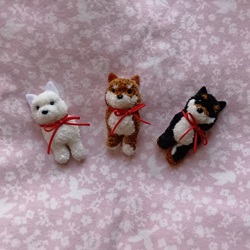 受注製作】柴犬の刺繍 ブローチ キーホルダー しば 犬 ブローチ