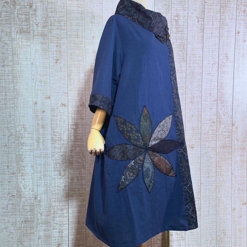 LL 正絹 着物リメイク 紺青大島紬 フリル袖ゆったりワンピース LL 着物リメイク 正絹 青紺大島紬 フリル袖ゆったりワンピース 着物