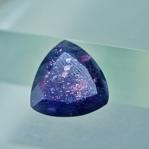 細やかアベンチュレッセンス 4.5ct☆アイオライトサンストーン s1397
