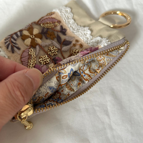 海外インポート】カラフルな装飾のかごバッグ ファスナー りぼん