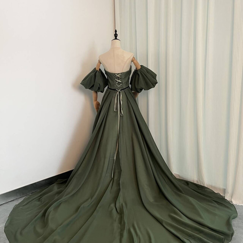 実例写真！カラードレス カーキマリアージュ ベアトップ トレーン 結婚  