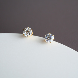 モアサナイトの一粒ピアス 4ｍｍ クリア サージカルステンレス　金属アレルギー対応　モアッサナイト　金アレ対応　小粒 5枚目の画像