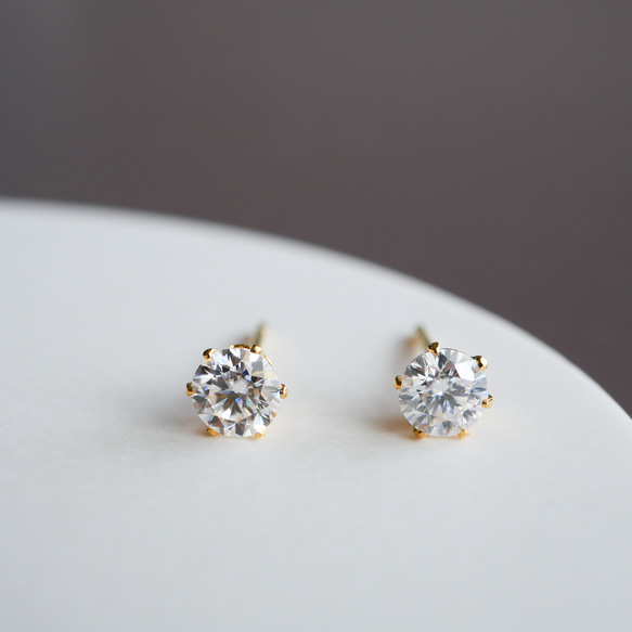 モアサナイトの一粒ピアス 4ｍｍ クリア サージカルステンレス　金属アレルギー対応　モアッサナイト　金アレ対応　小粒 4枚目の画像