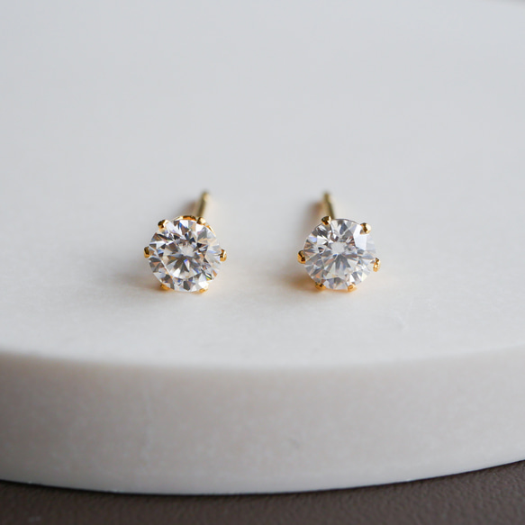 モアサナイトの一粒ピアス 4ｍｍ クリア サージカルステンレス　金属アレルギー対応　モアッサナイト　金アレ対応　小粒 6枚目の画像