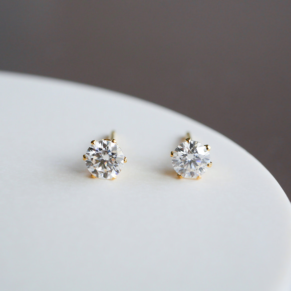 モアサナイトの一粒ピアス 4ｍｍ クリア サージカルステンレス　金属アレルギー対応　モアッサナイト　金アレ対応　小粒 3枚目の画像