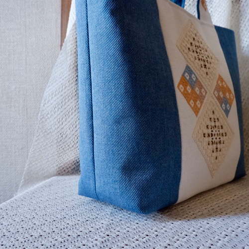 和洋刺繍のミニバッグ＊デニム＊ライトブルー【ハーダンガー刺繍