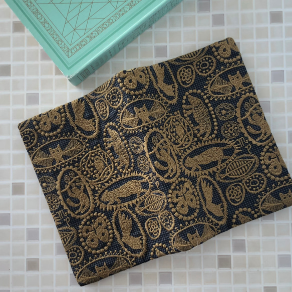 ミナペルホネン ブックカバー 文庫本 jungle relief チャコール mina 