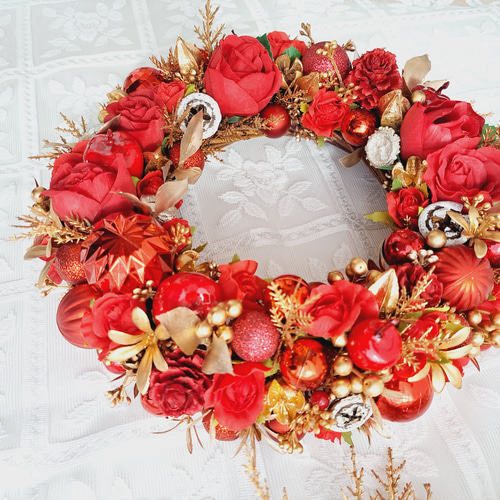 受注制作】クリスマスリース～楽しい聖夜の赤いリース～ 玄関リース