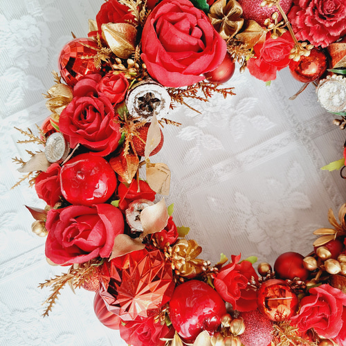 受注制作】クリスマスリース～楽しい聖夜の赤いリース～ 玄関リース
