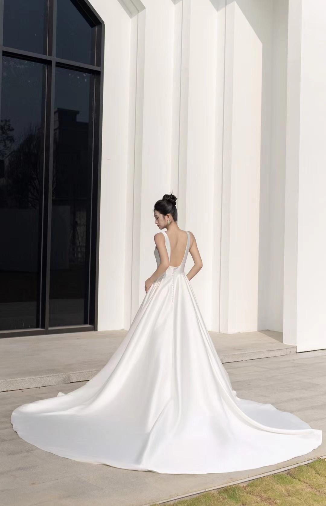 新作お勧め！スクエアネック　くるみボタン　チャック　高評価続出　サイズオーダー　ウェディングドレス　花嫁撮影旅結婚式挙式