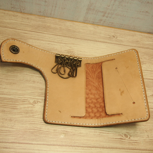 カービング革キーケース：E（車スマートキーOK）】 キーケース