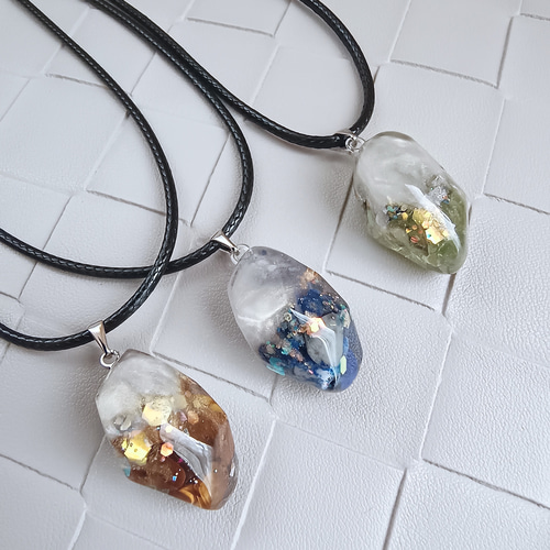鉱石ネックレス レジン 天然石 ペリドット ラピスラズリ