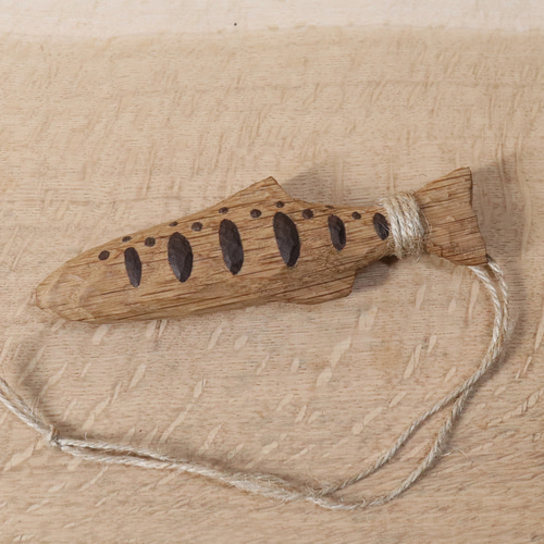 木彫り 魚 ヤマメ 山女魚 木製 オブジェ 飾り オーナメント（木材